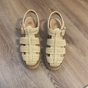 Wild Fable Tan Woven Sandals with Buckle